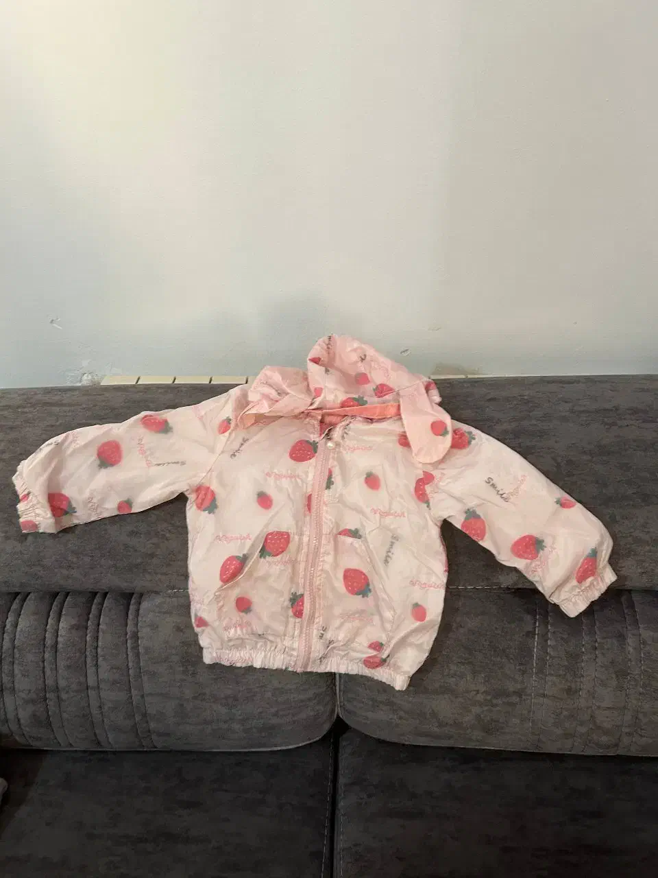 تعدادی کاپشن و لباس زمستانی دخترانه|لباس|اندیشه, اندیشه فاز ۱|دیوار