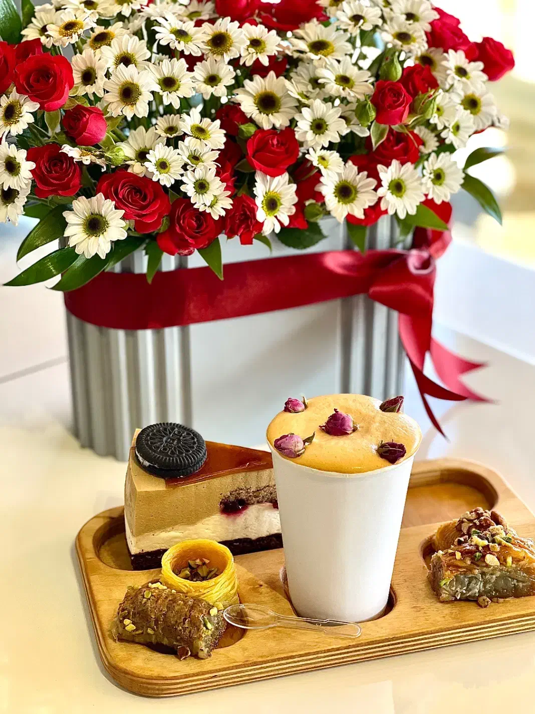 به یک باریستاخانم نیازمندیم|استخدام خدمات فروشگاه و رستوران|شیراز, کاراندیش|دیوار