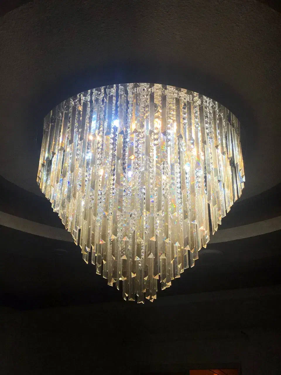 لوستر کریستالی ال ای دی|لوستر و چراغ آویز|رشت, حسین آباد|دیوار