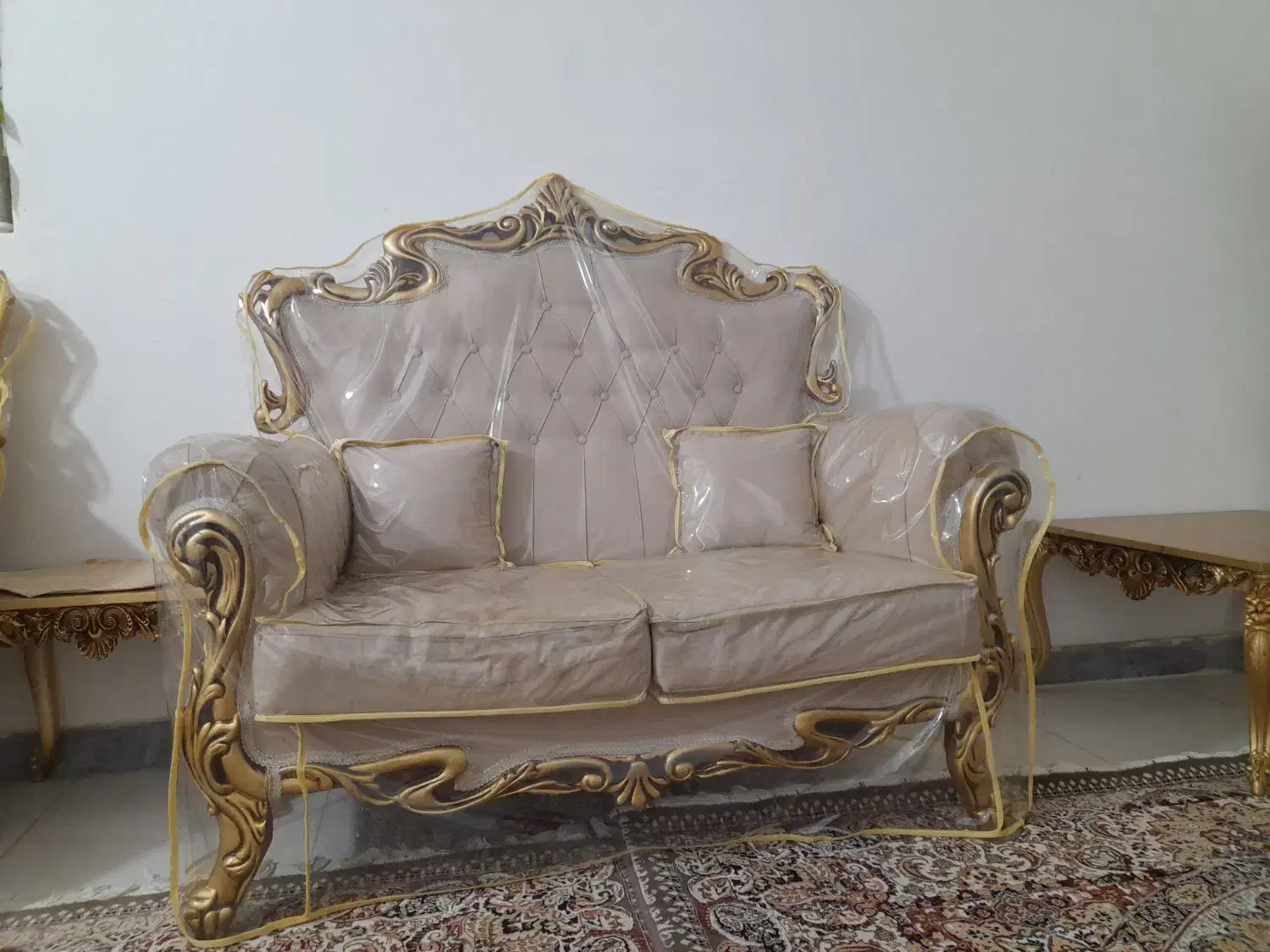 مبل ۷ نفر با کاور نو نو بدون هیچ زدگی|مبلمان خانگی و میز عسلی|نورآباد, |دیوار