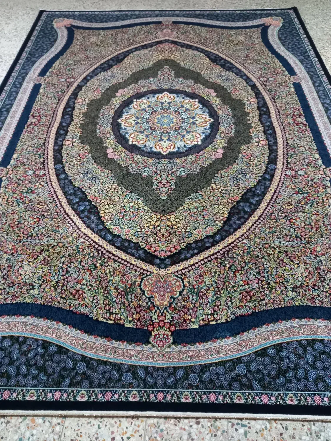 ۵تخته فرش۹متری ۷۰۰شانه|فرش|کوهدشت, |دیوار