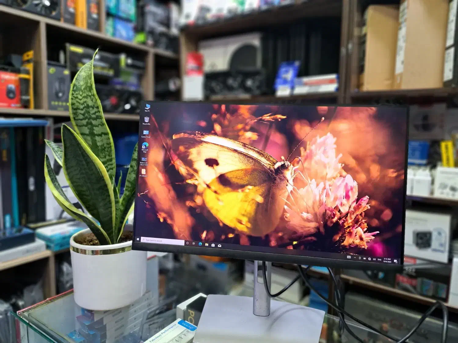 DELL P2222H  تولید ۲۰۲۰ فریم لس|قطعات و لوازم جانبی رایانه|کرمانشاه, |دیوار
