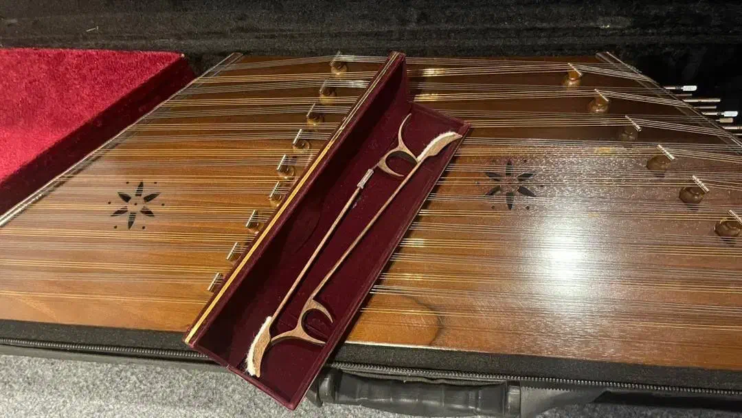 سنتور|سازهای سنتی|نوشهر, |دیوار