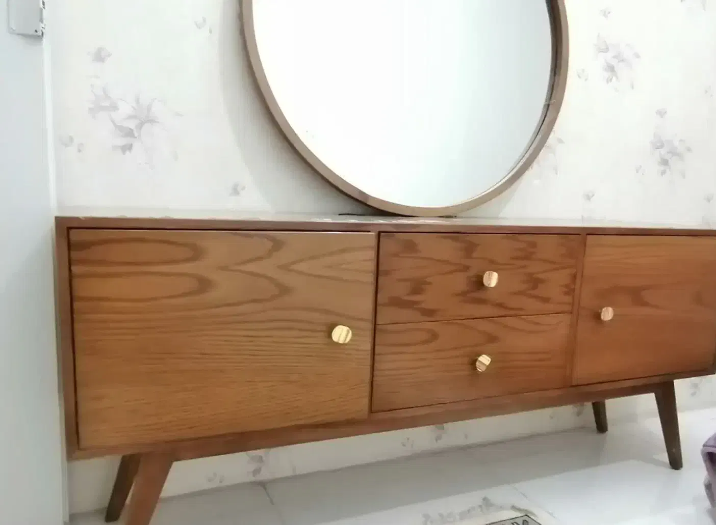 درحد نو میزتلویزیون و دراور چوبی سفارش|میز تلویزیون|مشهد, نوید|دیوار