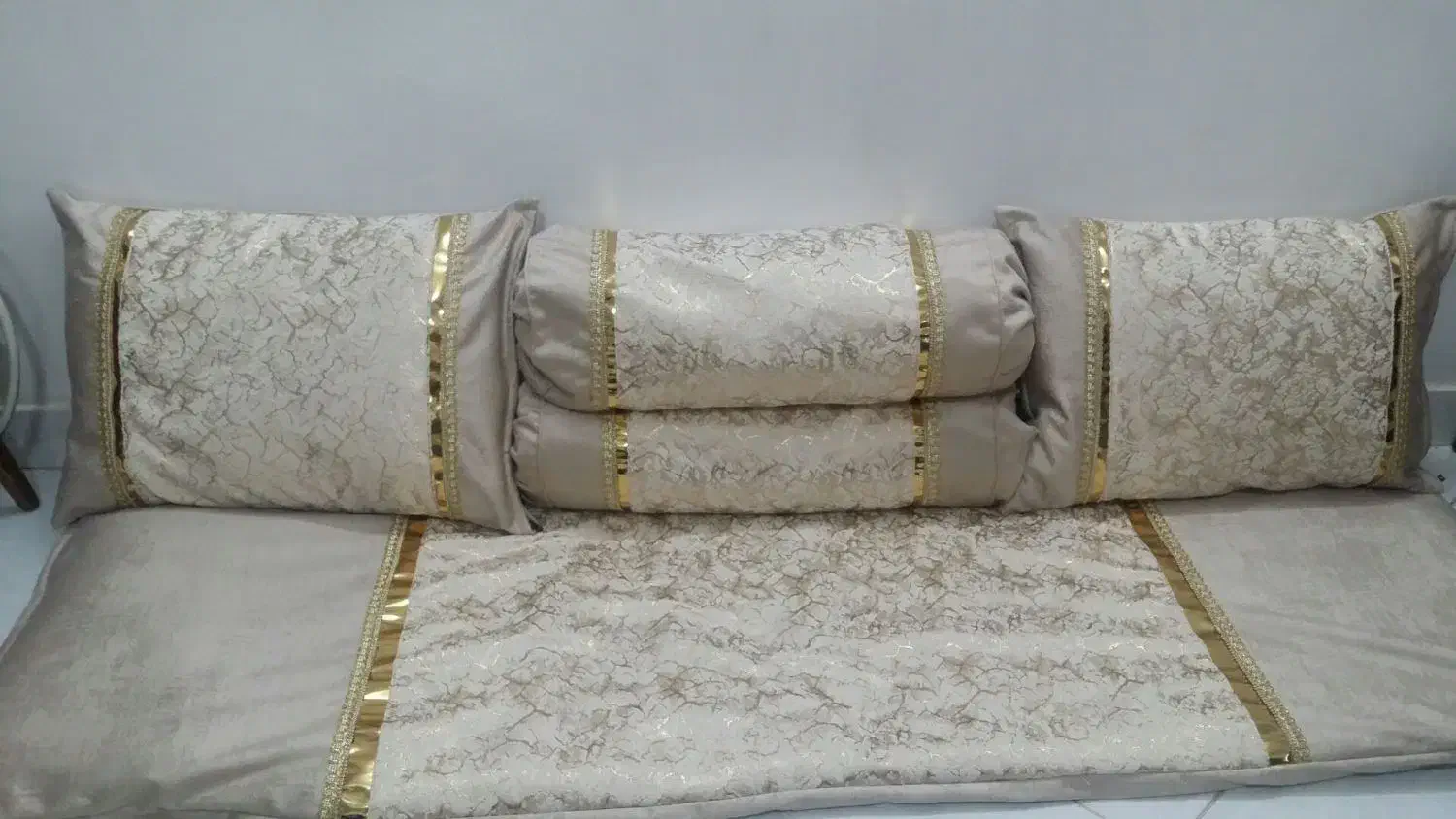 روبالشتی کوسن کناره شاهنشین|رختخواب، بالش، پتو|اهواز, زندوکیلی|دیوار