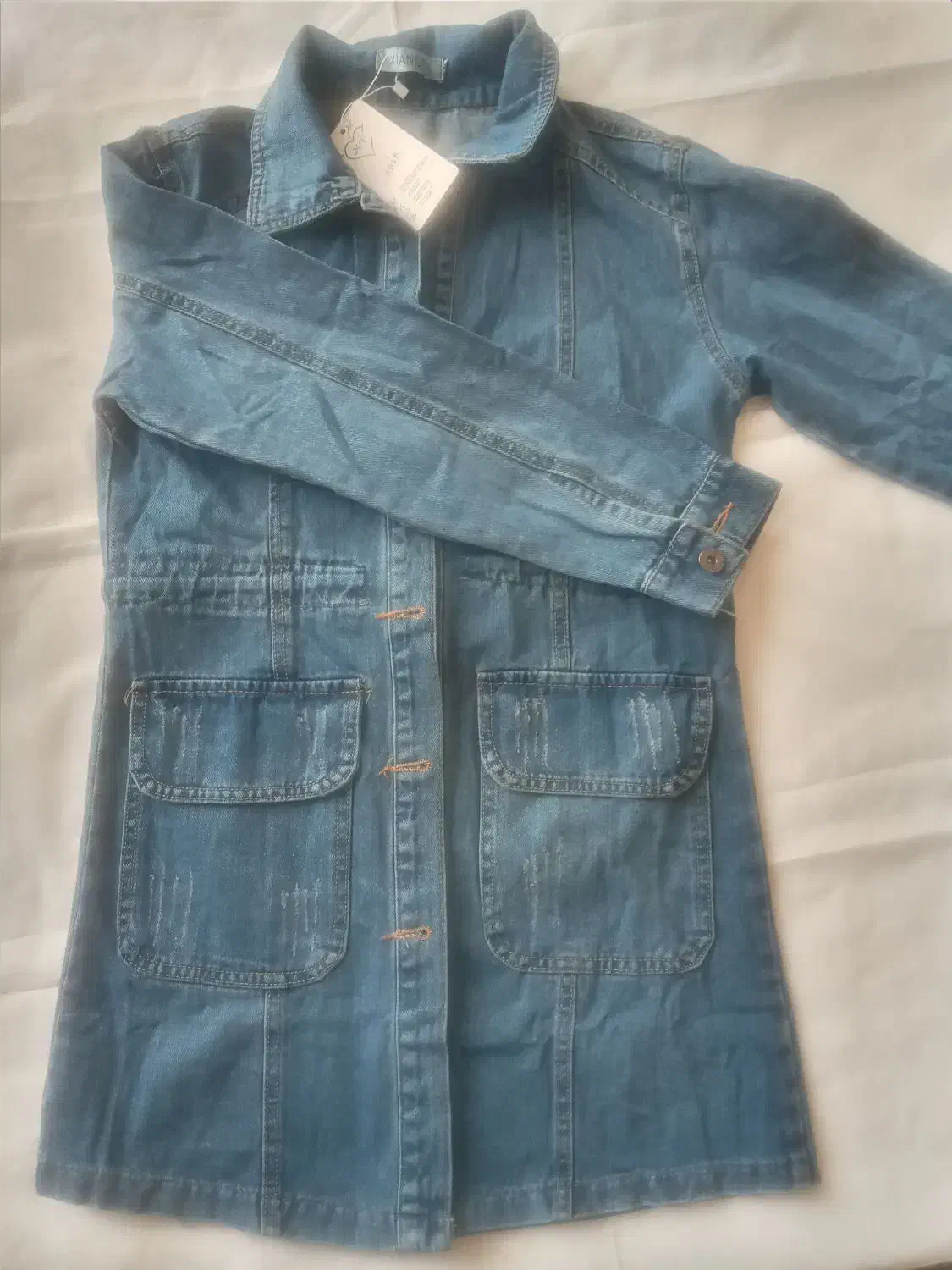 مانتو لی|لباس|بردسیر, |دیوار