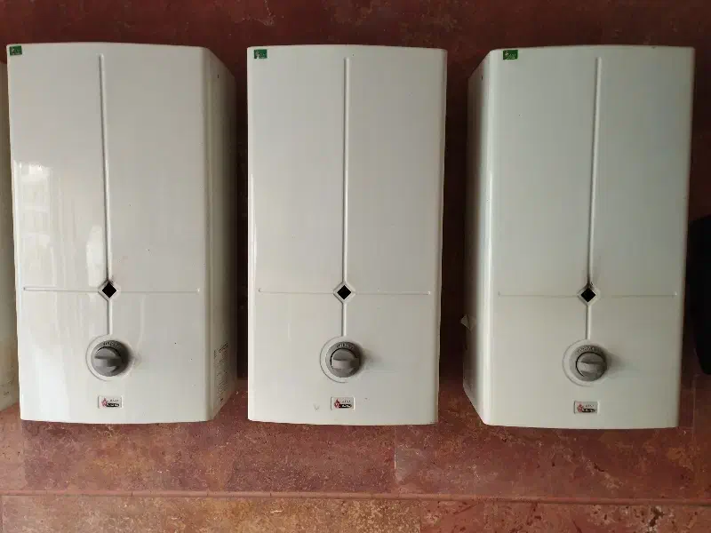 آبگرمکن شمعک دائم با محفظه احتراق باز|آبگرمکن، پکیج، شوفاژ|کرج, گلشهر|دیوار