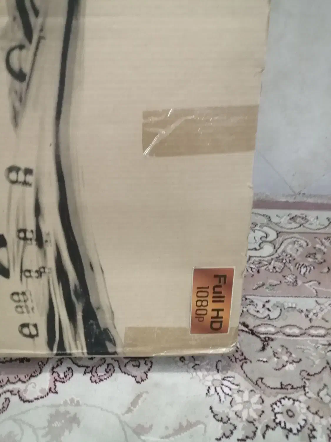 تلویزیون TCL شکسته ۴۲ اینـچ، همراه باکارتن|تلویزیون و پروژکتور|قم, چهار مردان|دیوار