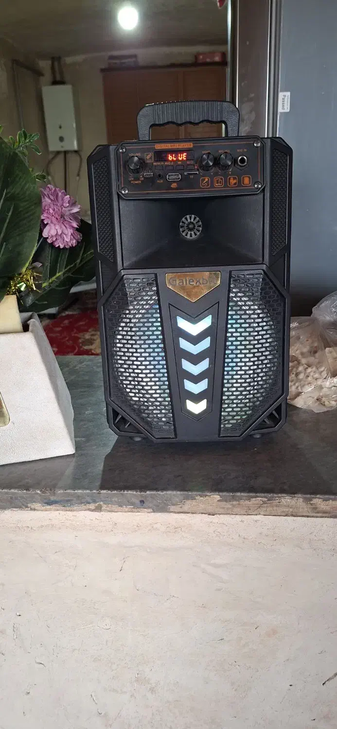 یک عدد اسپیکر درحد نو|سیستم صوتی خانگی|زنجانرود, |دیوار