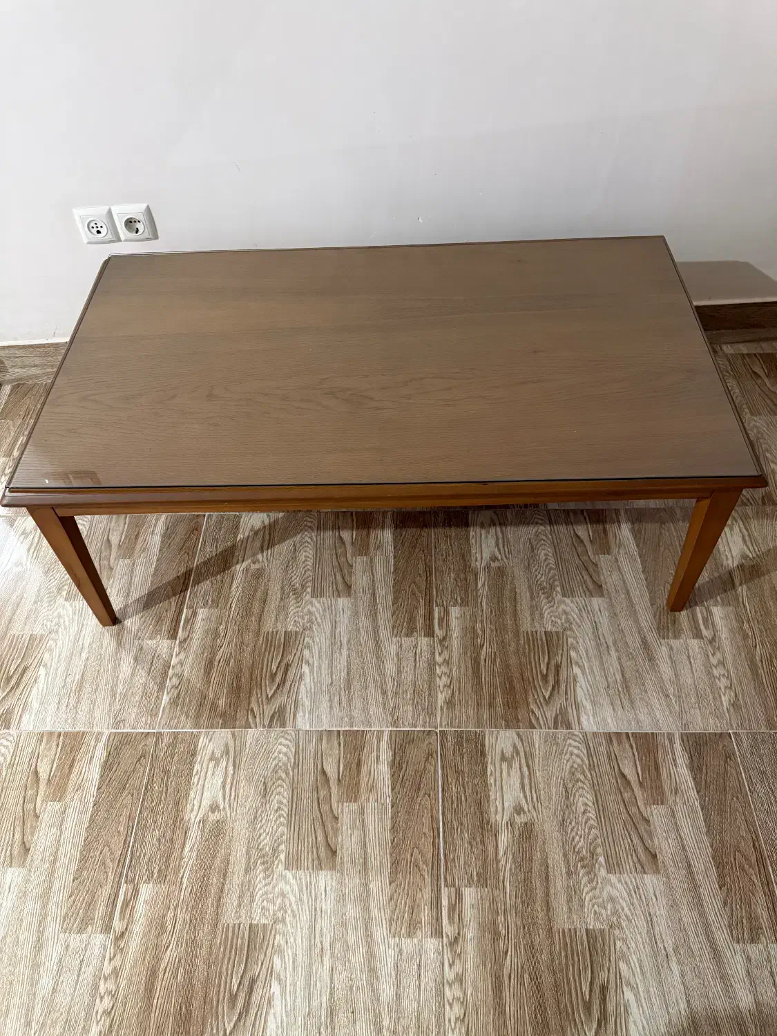 ۲عدد میز عسلی و ا عدد میز وسط برای پذیرایی|مبلمان خانگی و میز عسلی|رشت, بلوار گیلان|دیوار