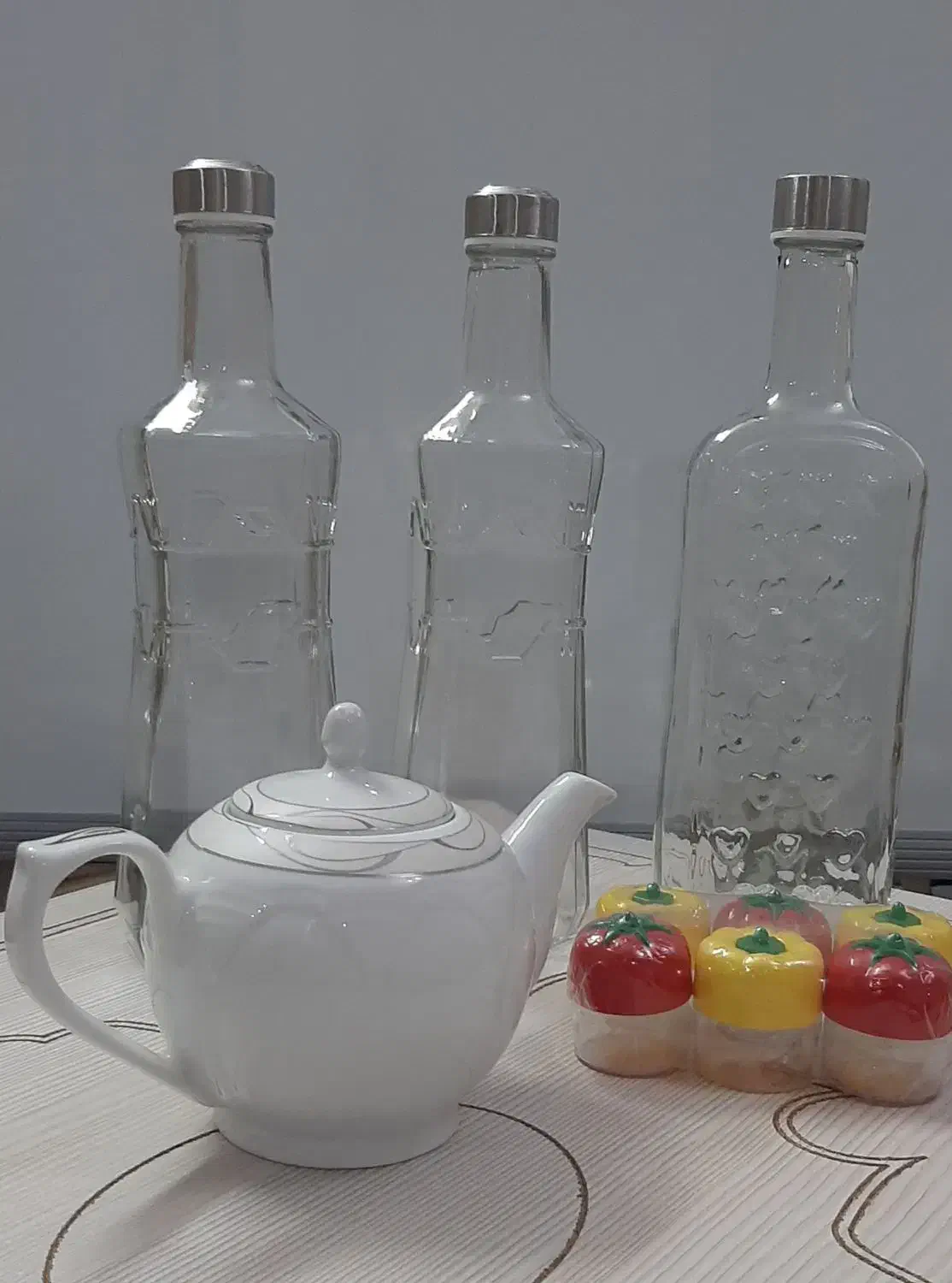 قوری ونمکدان|قوری، کتری، قهوه‌ساز دستی|زنجان, |دیوار