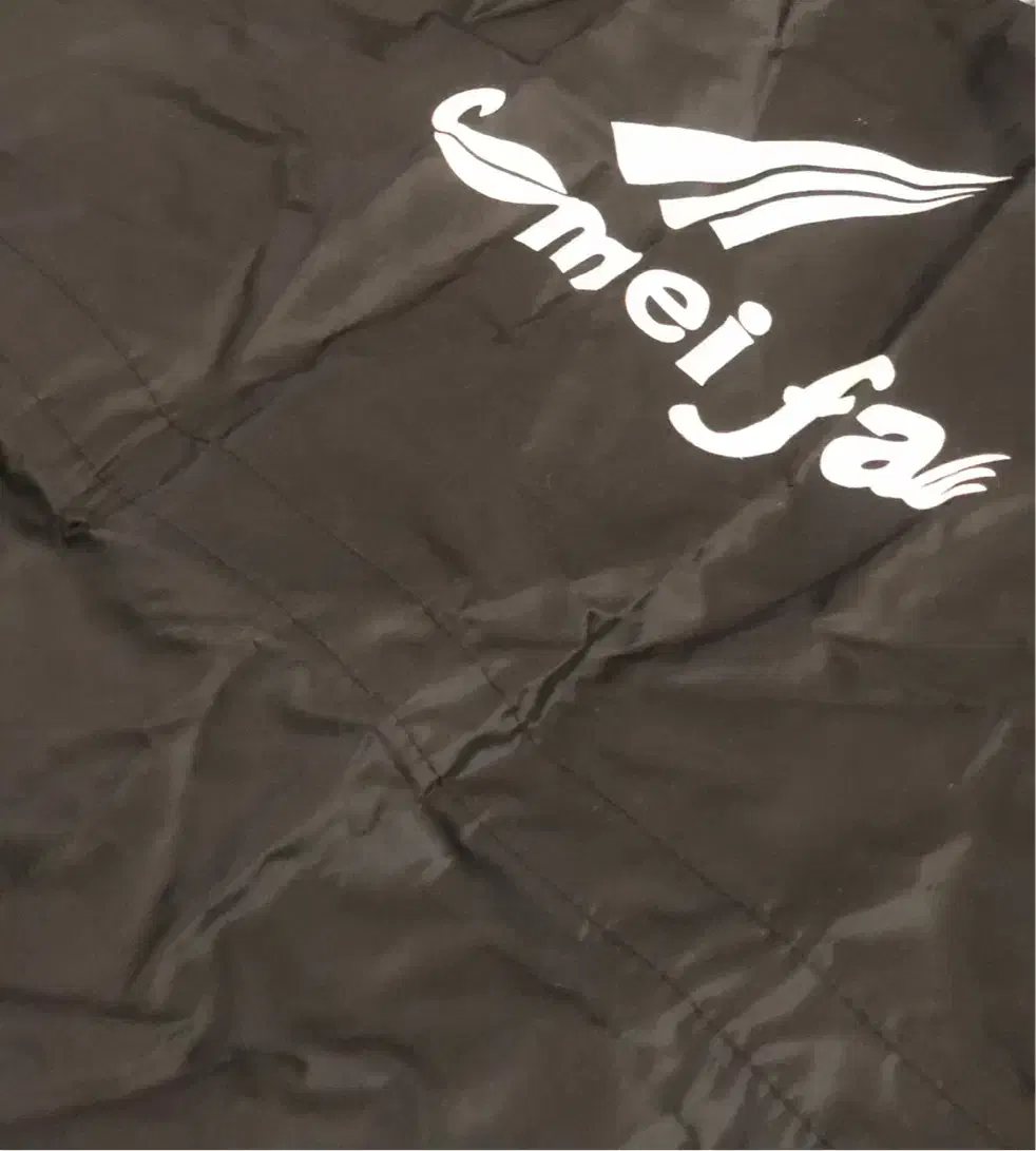 مقداری وسایل کوتاهی و رنگ|آرایشگاه و سالن‌های زیبایی|لنگرود, |دیوار