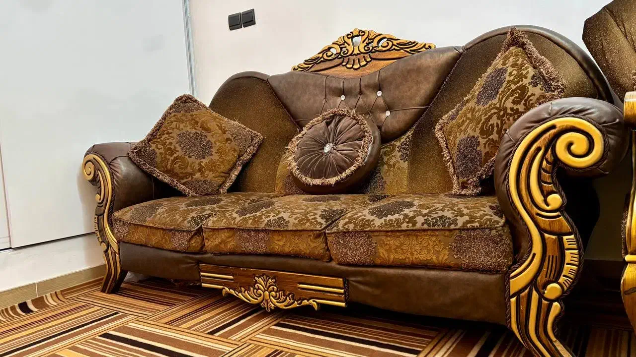 فروش یک دست مبل ۷ نفره به همره عسلی و جلو مبلی|مبلمان خانگی و میز عسلی|مهاجران, |دیوار