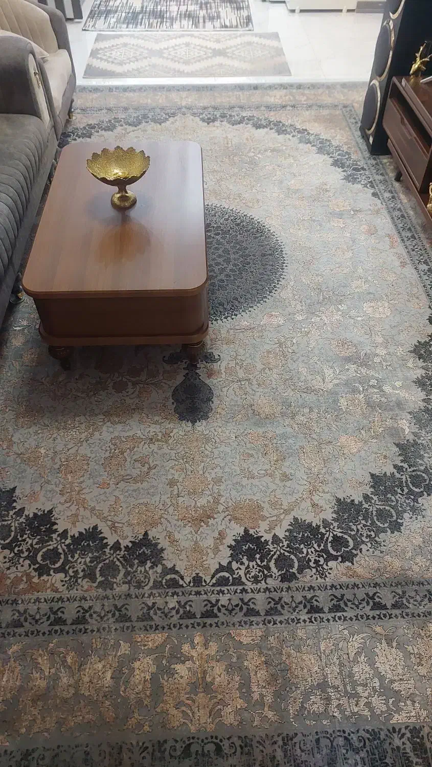 دو عدد قالی وینتیج ۱۲متری|فرش|شهرکرد, |دیوار