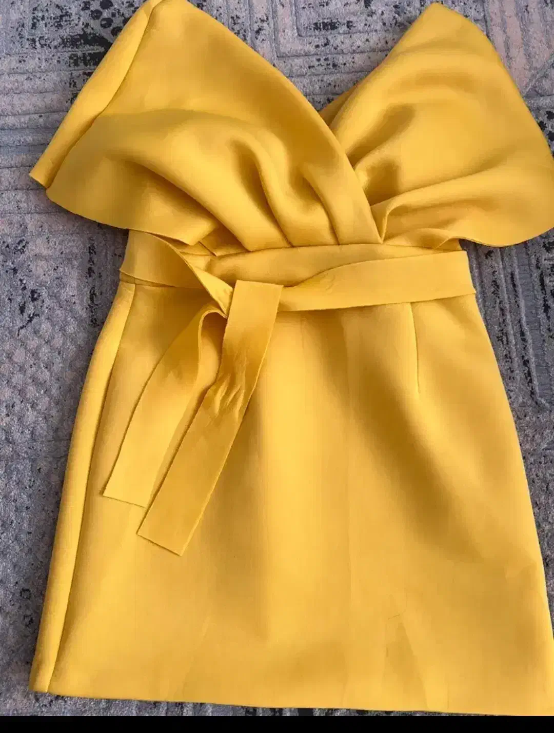 تعدادی لباس مجلسی|لباس|دشتابی, |دیوار