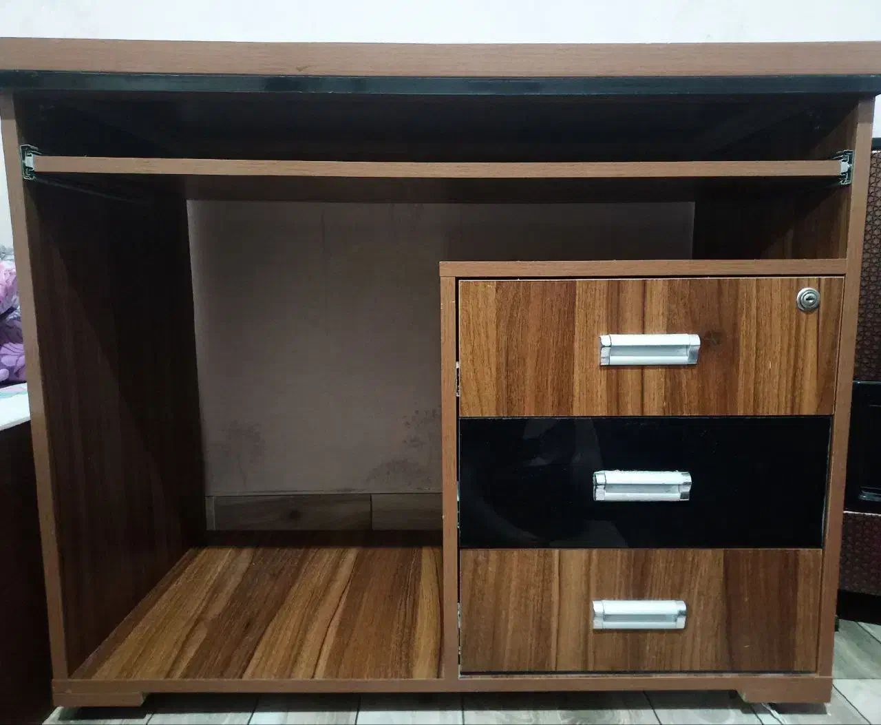 میز تحریر|میز تحریر و کامپیوتر|تهران, کاج|دیوار