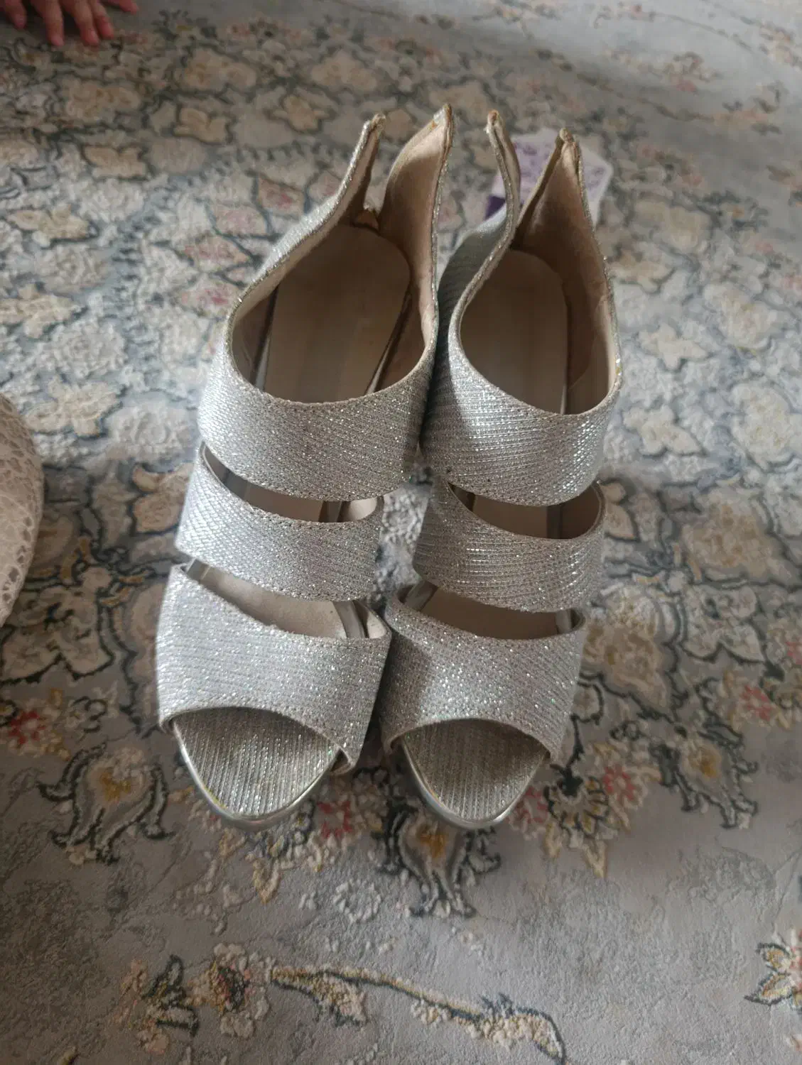 کفش مجلسی|کیف، کفش، کمربند|رشت, کوی مهر|دیوار