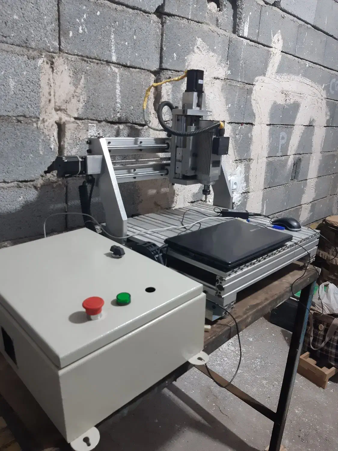 مانیتور و کیس به همراه دستگاه cnc|رایانه رومیزی|خرمدره, |دیوار