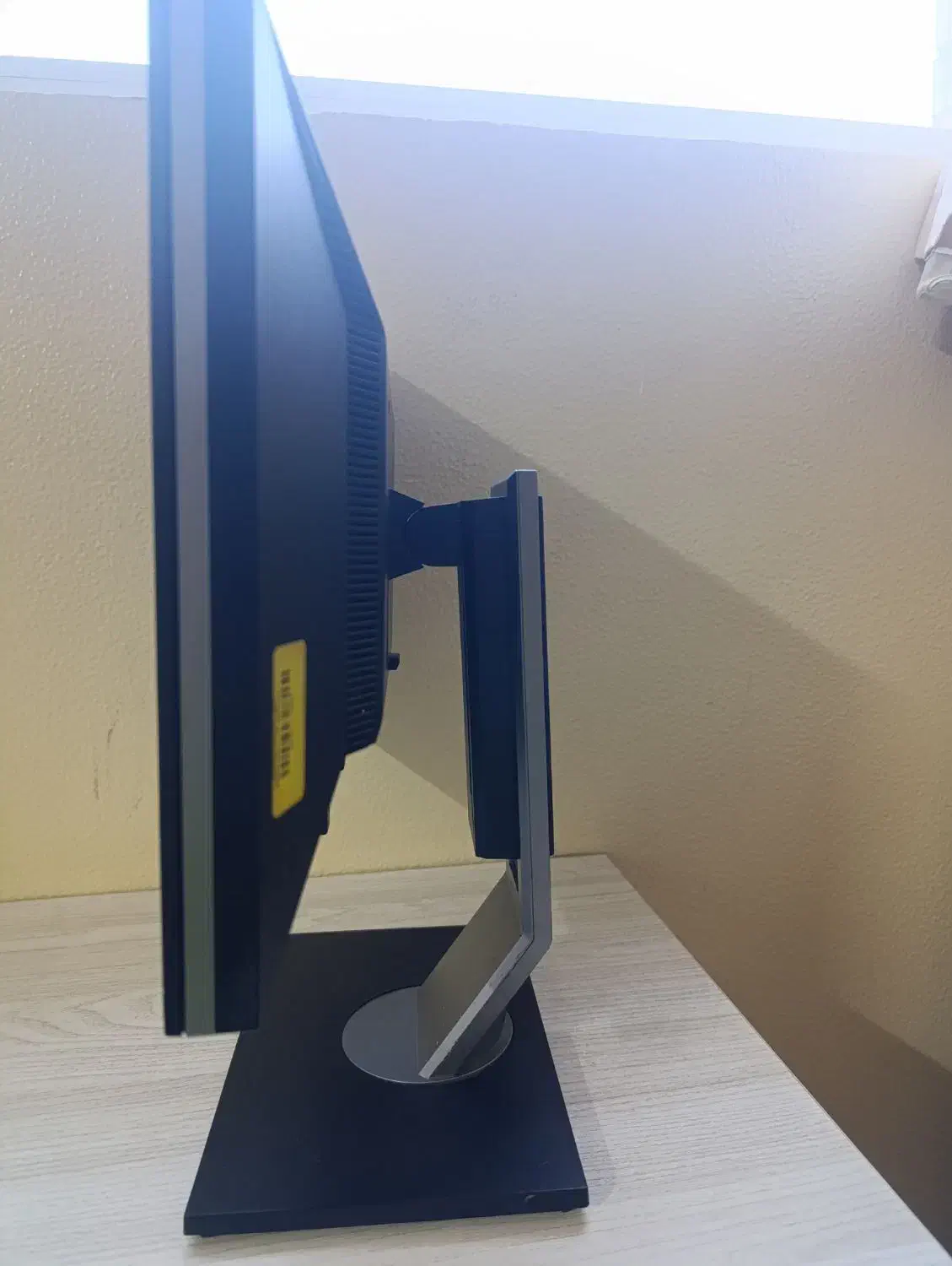 مانیتور|قطعات و لوازم جانبی رایانه|فولادشهر, B4|دیوار