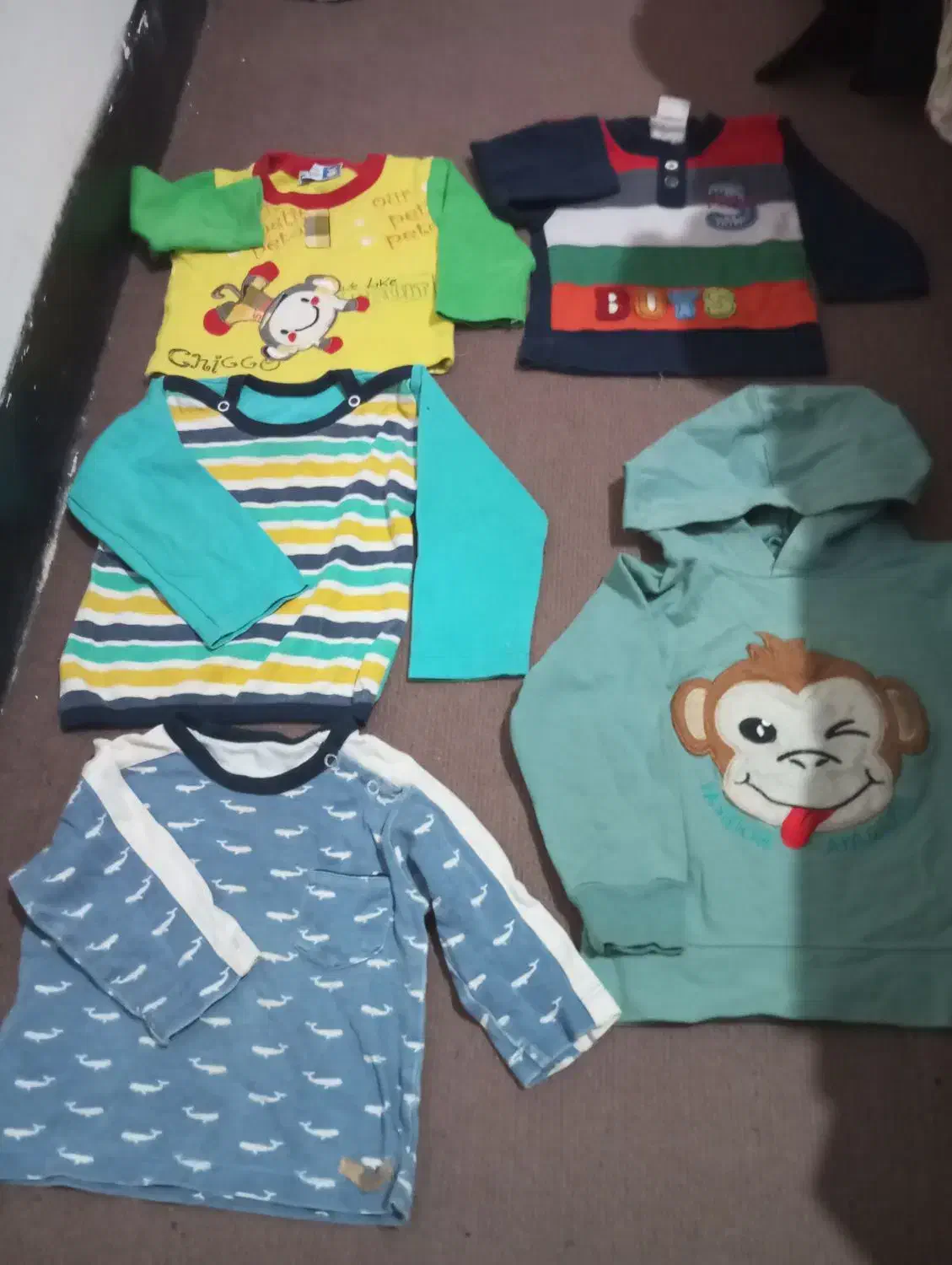 تعداد زیاد لباس نوزادی کفش ،ست ورزشی 4تا 5 سال|کفش و لباس بچه|مرودشت, فرهنگ|دیوار