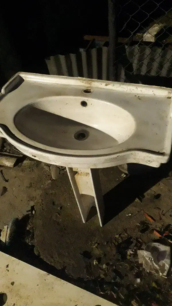 سنگ دستشویی|لوازم سرویس بهداشتی|کیاکلا, |دیوار