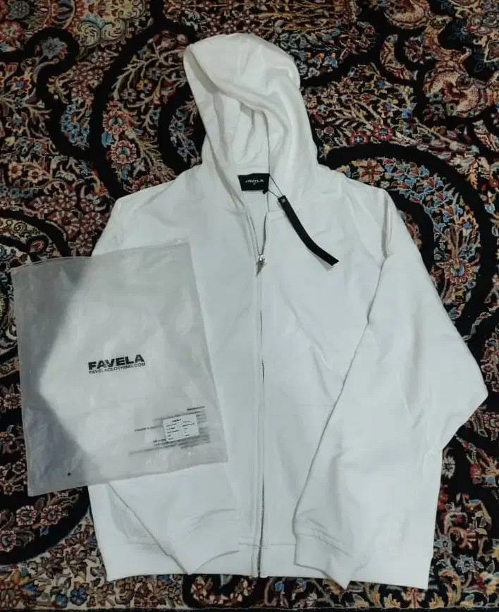 سویشرت بگ سفید|لباس|دورود, |دیوار