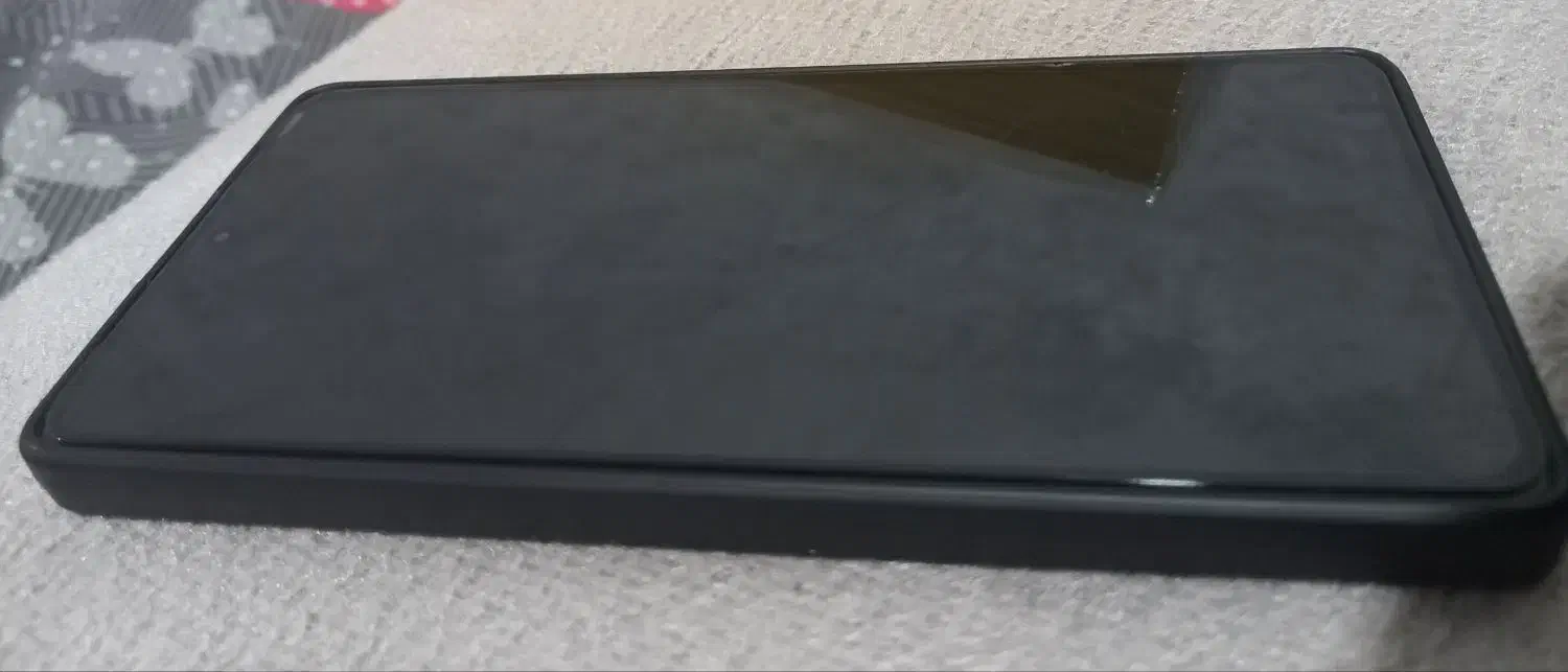 گـوشـی pocom6por|موبایل|میانه, |دیوار