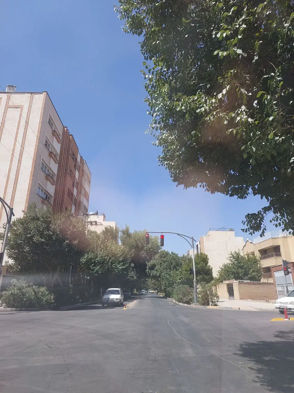 مغازه ۲۵ متر بر خ رباط دوم|اجارهٔ مغازه و غرفه|اصفهان, بهارستان (مخابرات)|دیوار