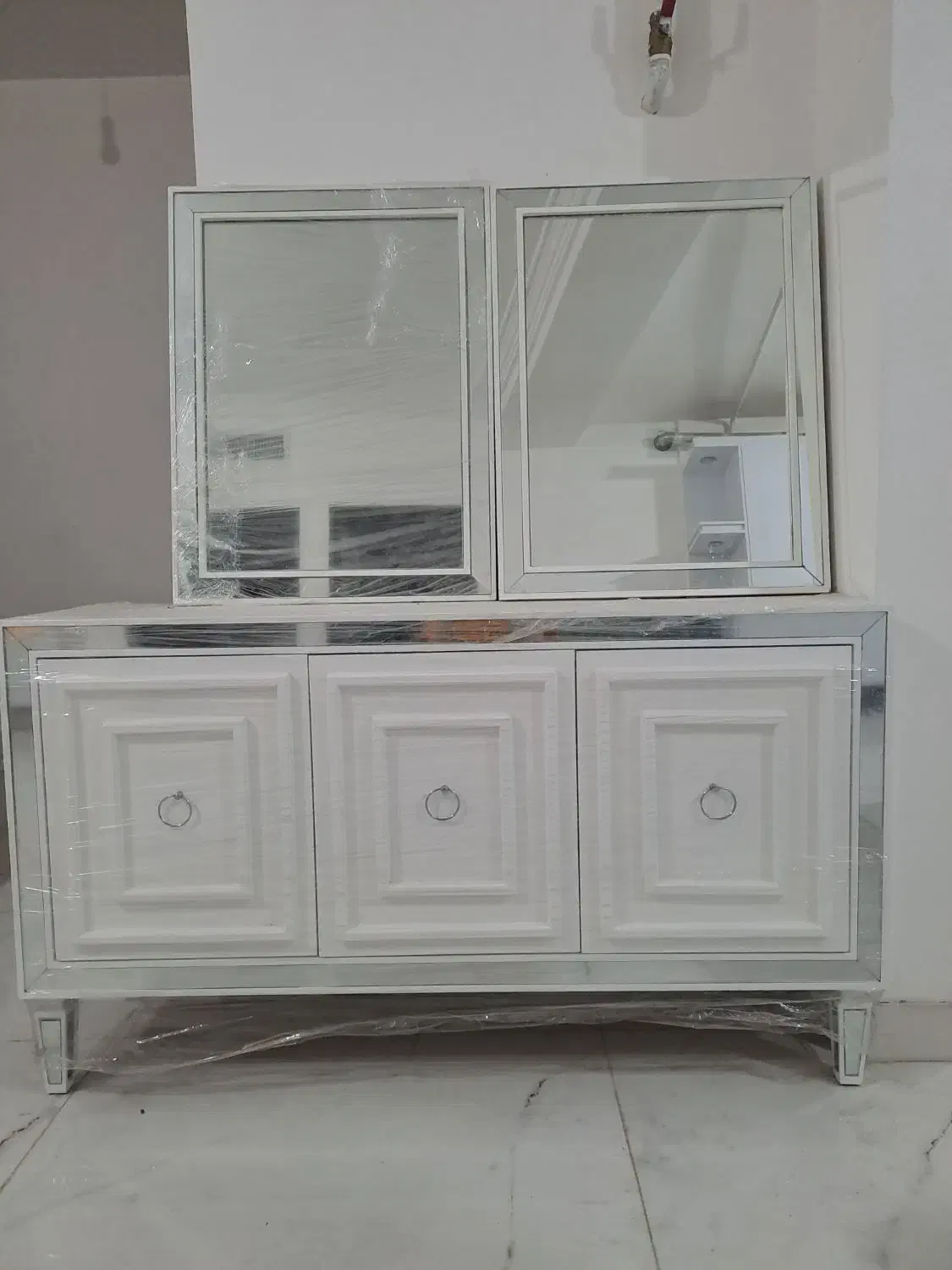 میزتلویزیون،کنسول،ایینه|میز تلویزیون|زرندیه, |دیوار