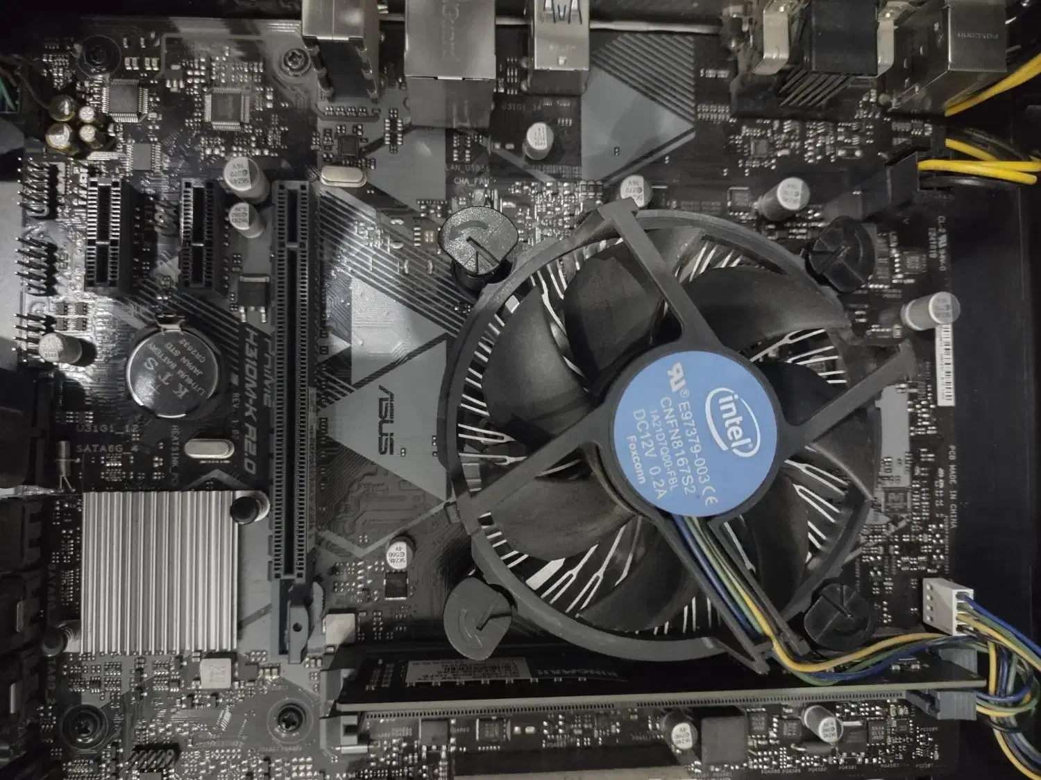 کیس گیمینگ ایسوس i5 9400F/16 GB/256GbSSD|رایانه رومیزی|مشهد, هفت تیر (آب و برق)|دیوار