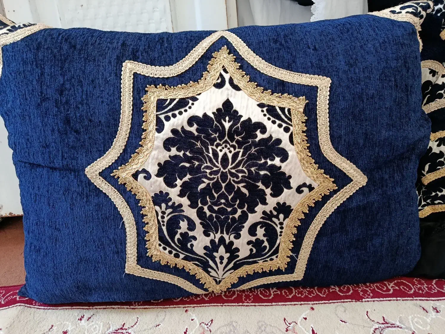 پشتی( بالشت) نو|پشتی|ارومیه, |دیوار