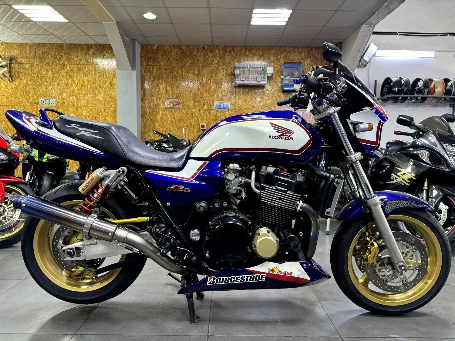 cb1300|موتورسیکلت|شیراز, زند|دیوار