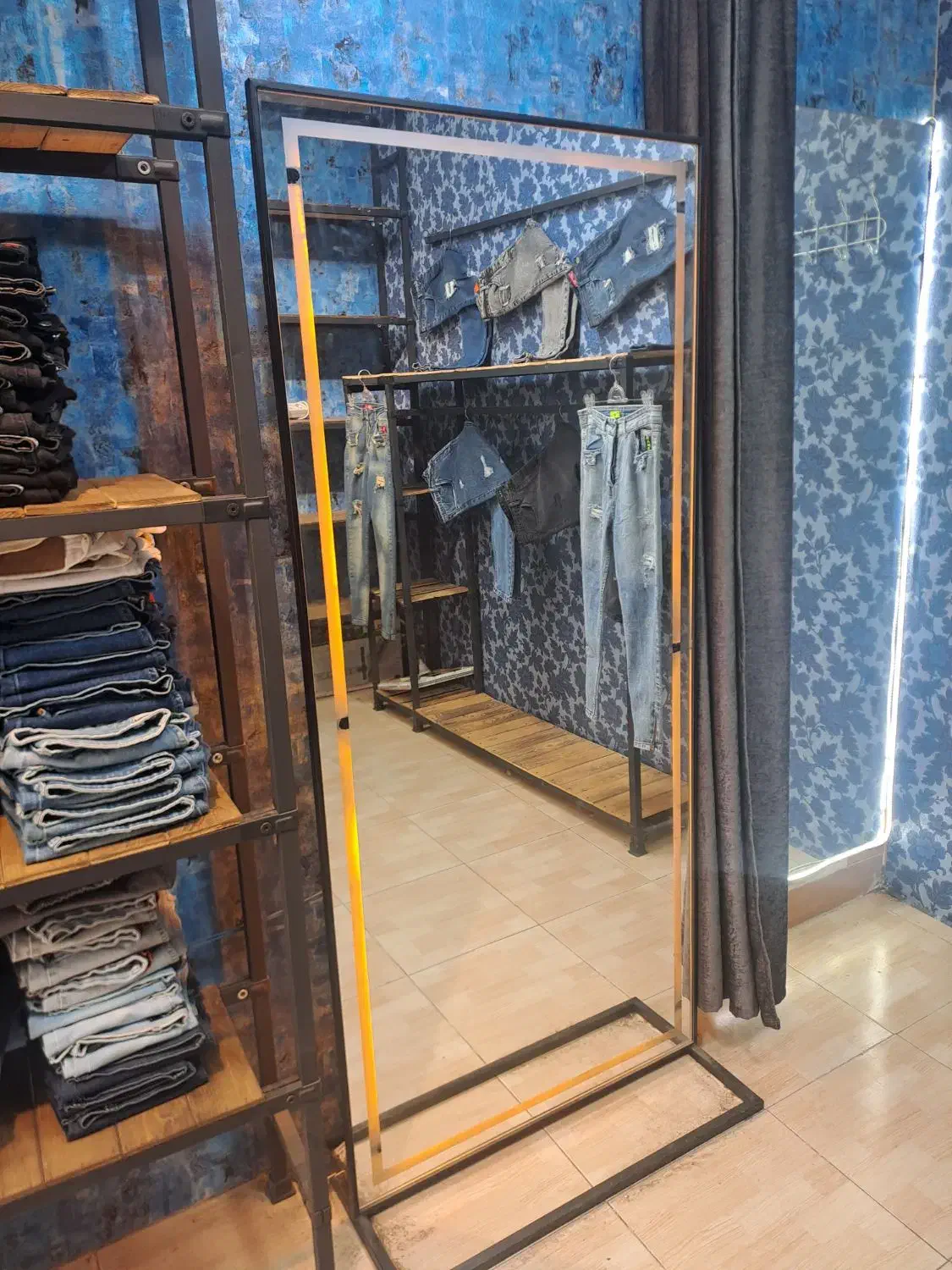 مانکن مردونه|عمده‌فروشی|اقبالیه, |دیوار