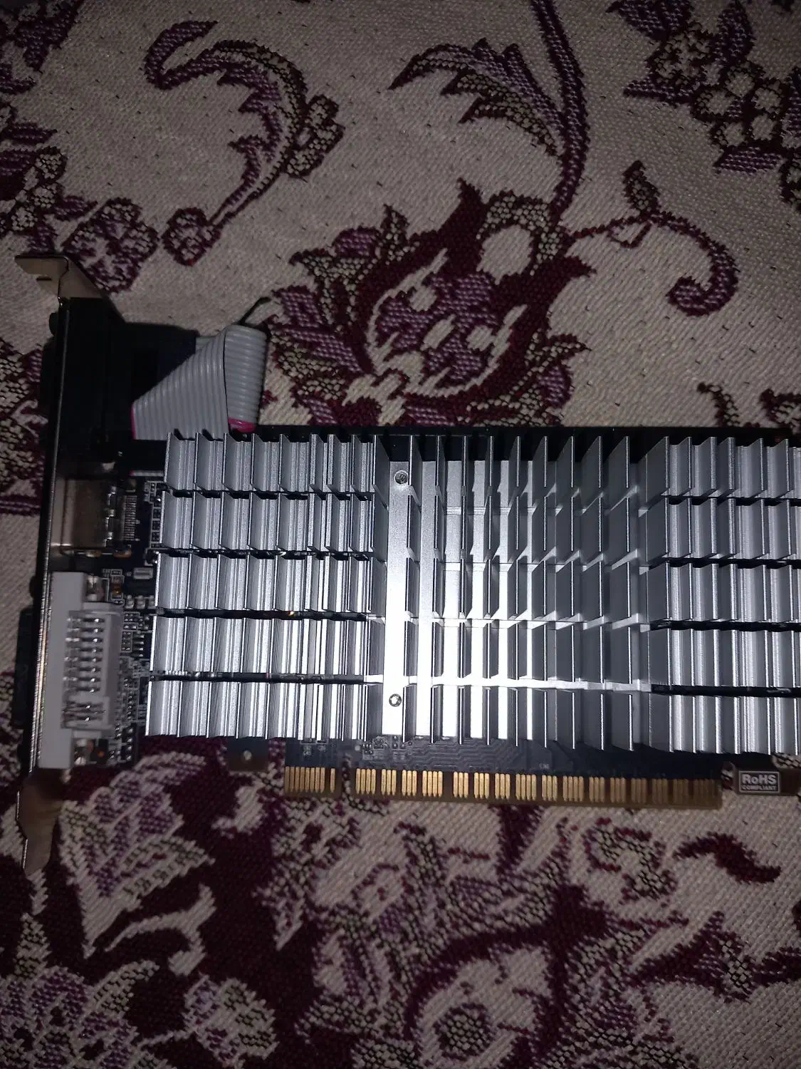 گرافیک 1 گیگ DDR3|قطعات و لوازم جانبی رایانه|خوی, |دیوار
