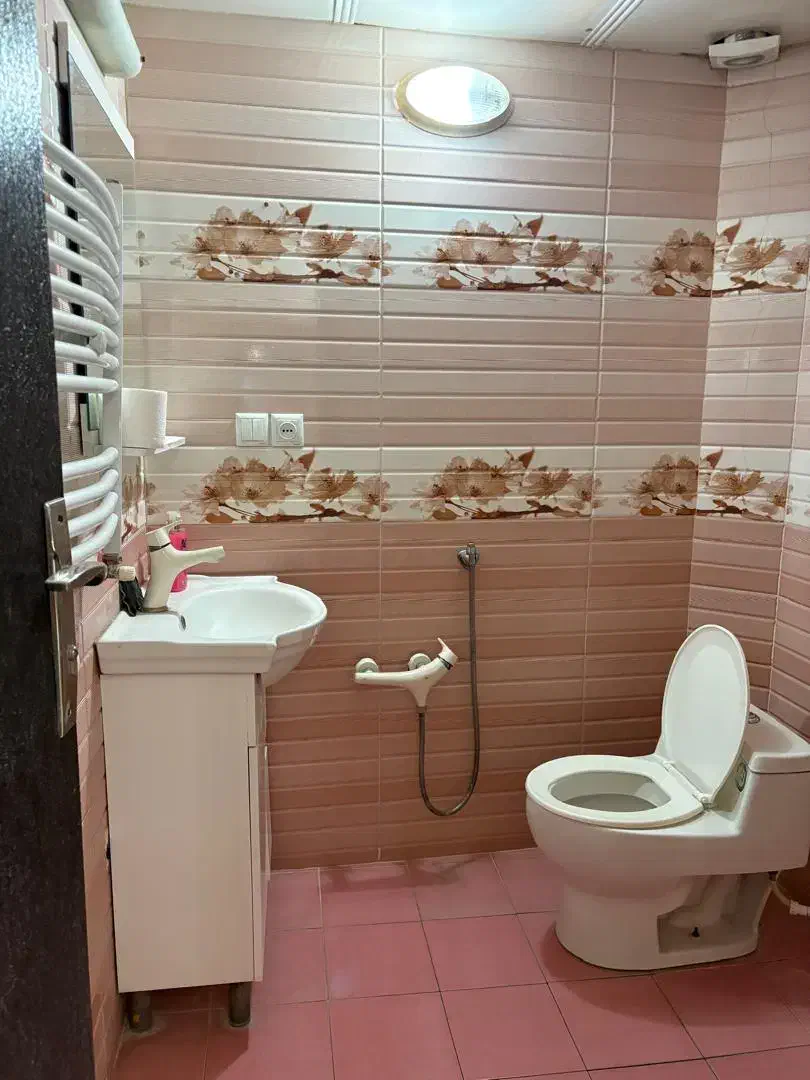 اجاره منزل روزانه هفتگی ماهانه سالانه بسیار لوکس|اجارهٔ کوتاه‌مدت آپارتمان و سوئیت|سیرجان, |دیوار