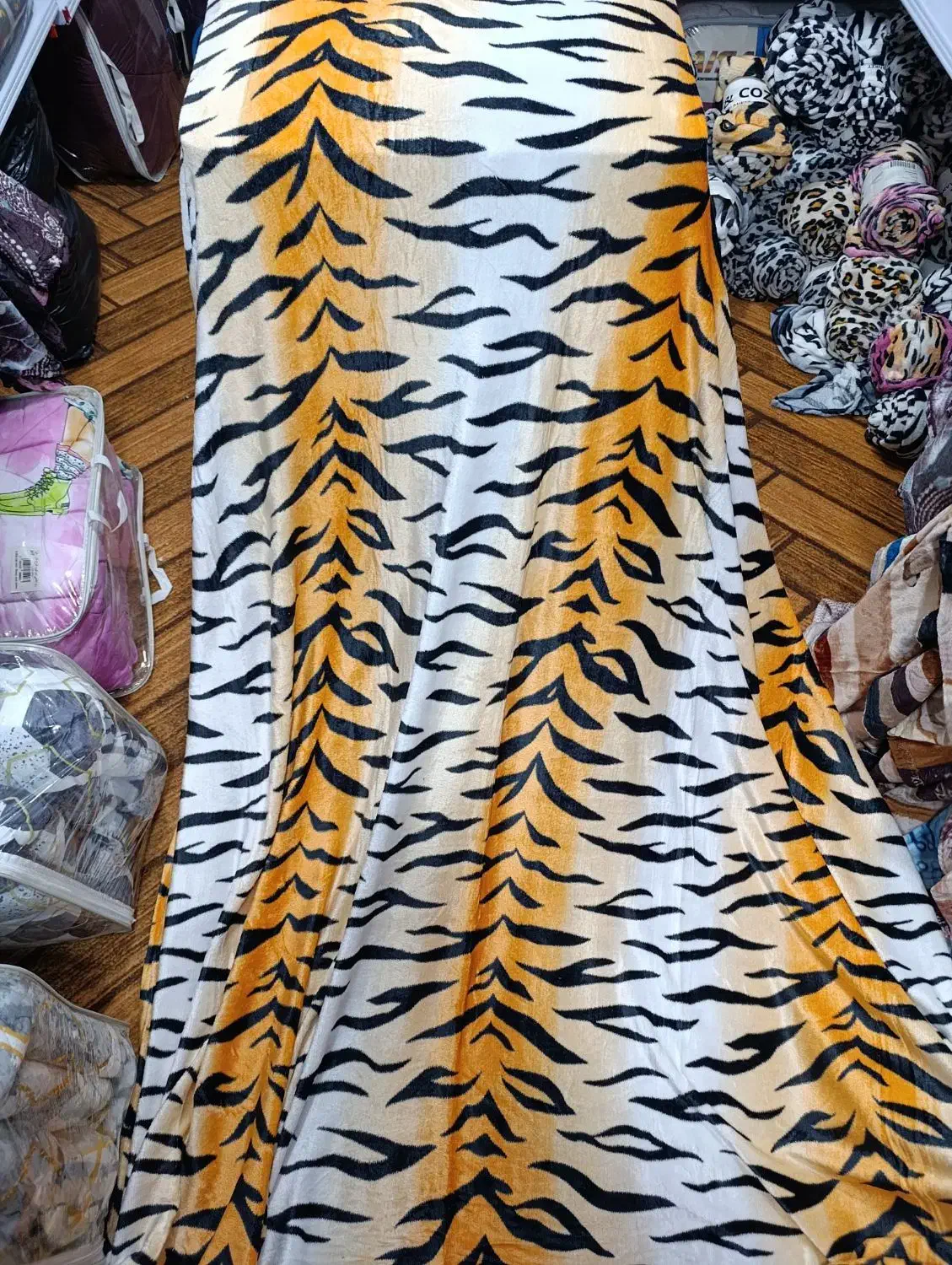 پتومسافرتی 2 نفره|رختخواب، بالش، پتو|شیراز, کوشک میدان|دیوار