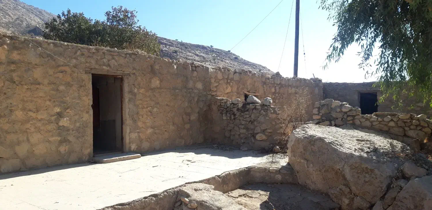 یه سرویس کامل خانه عشایری از جمله طویله بیست متری|اجارهٔ خانه و ویلا|دهدشت, |دیوار