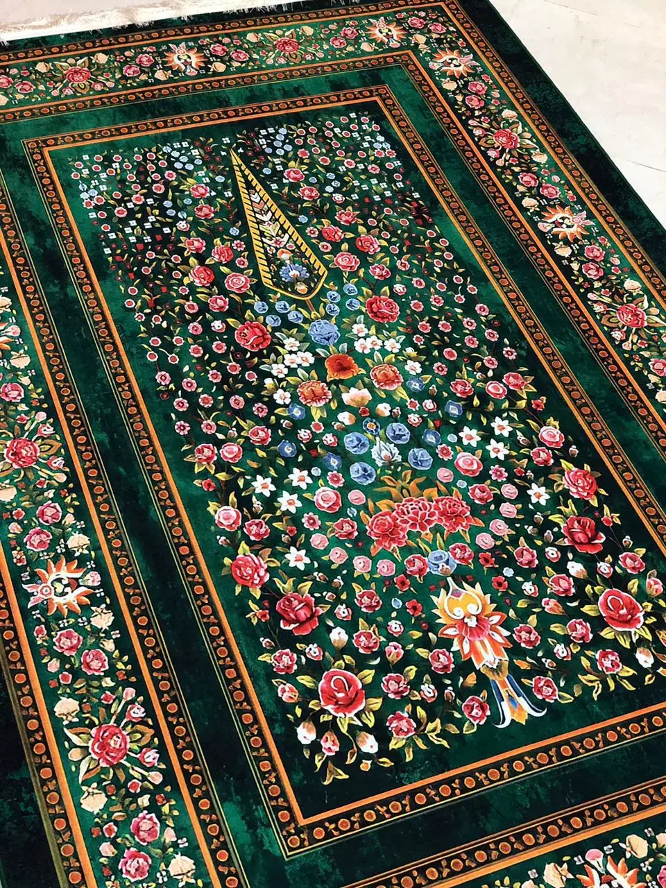 روفرشی وفرشینه سنتی و پینترستی|فرش|تهران, مولوی|دیوار