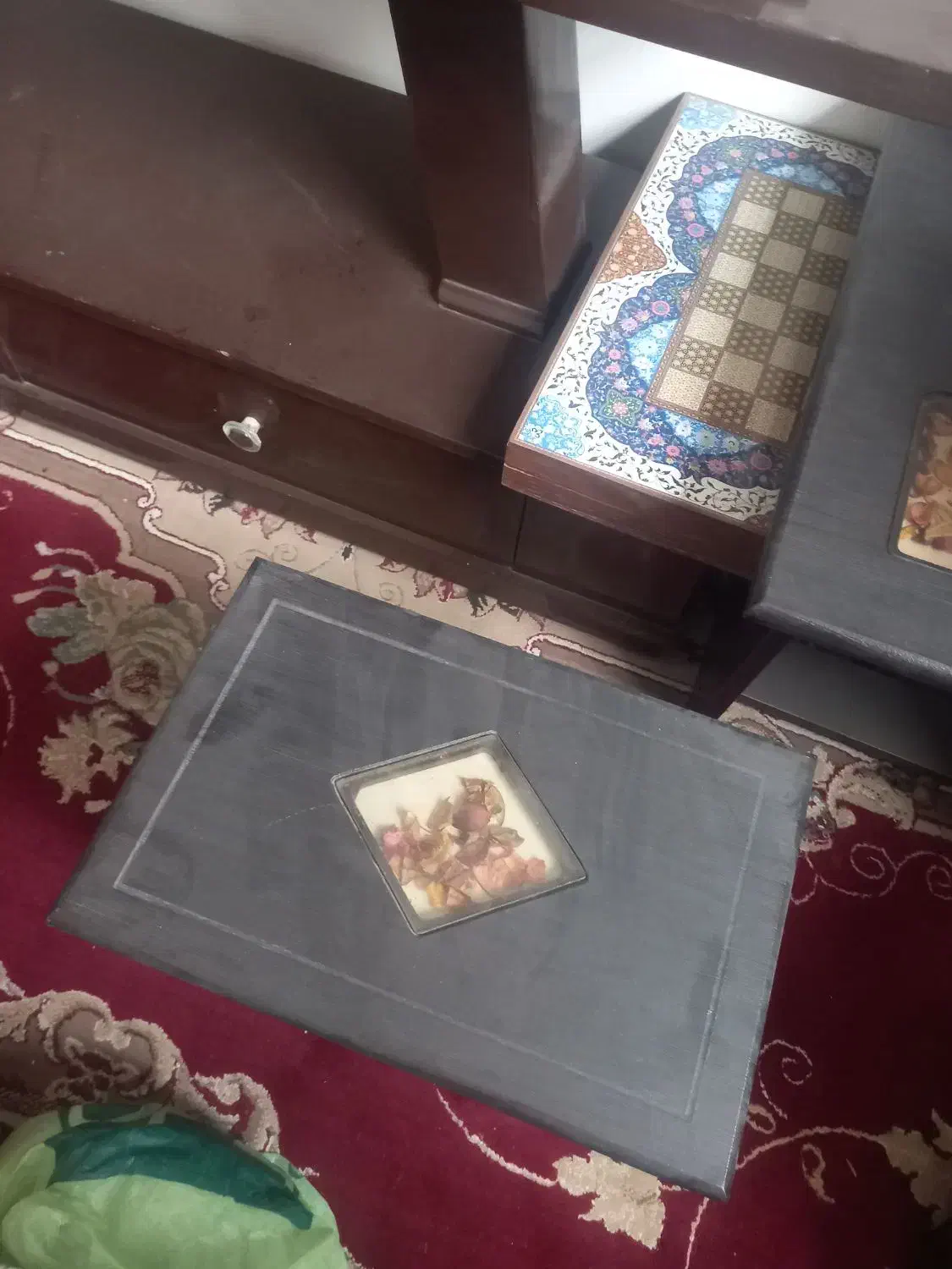 ویترین بادبانی با لامپ هالوژن و شیشه بدون خط و خش|بوفه، ویترین، کنسول|مبارکه, |دیوار