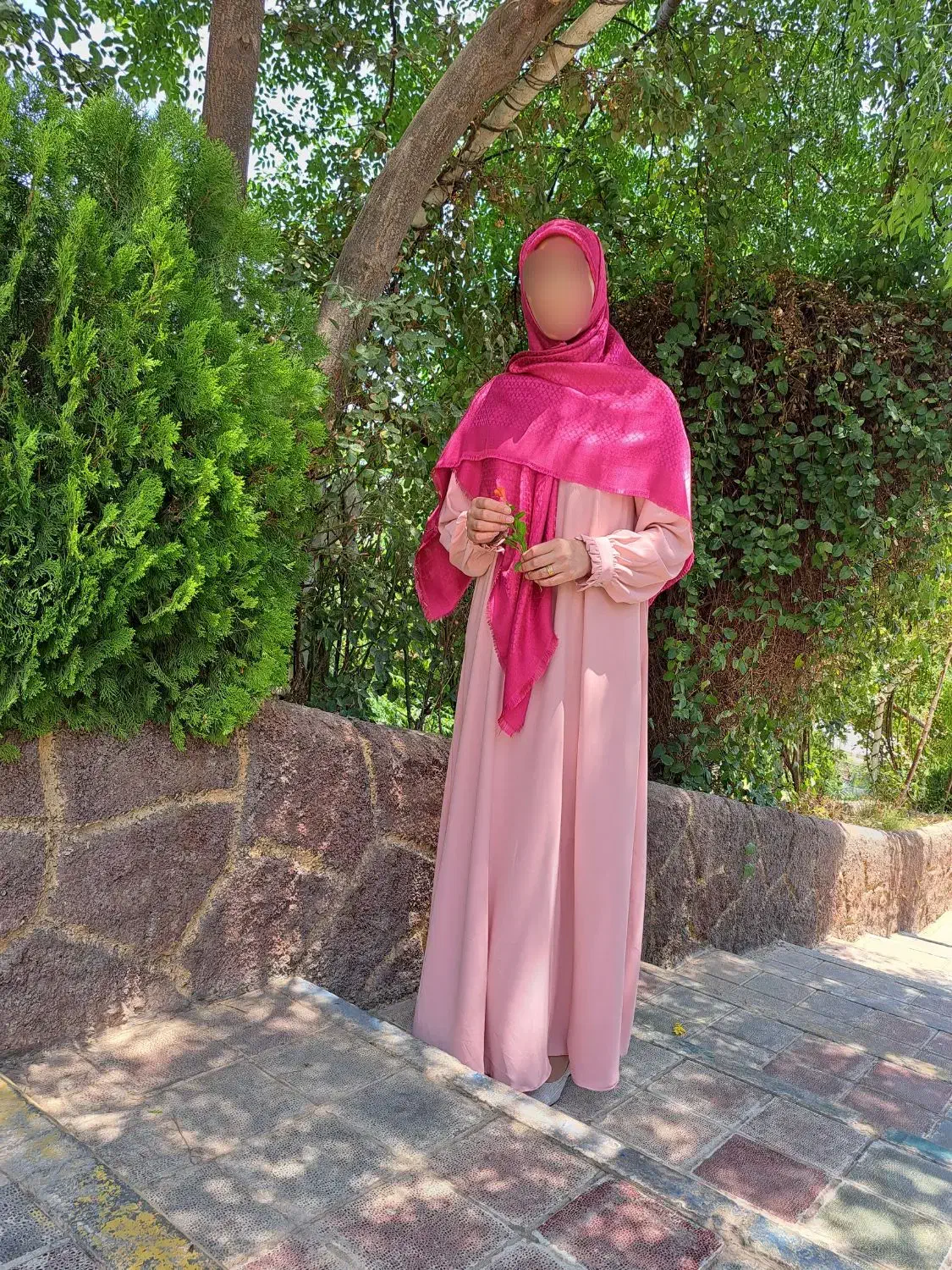 آنا مزون، تولید کننده عبا|لباس|پیشوا, |دیوار