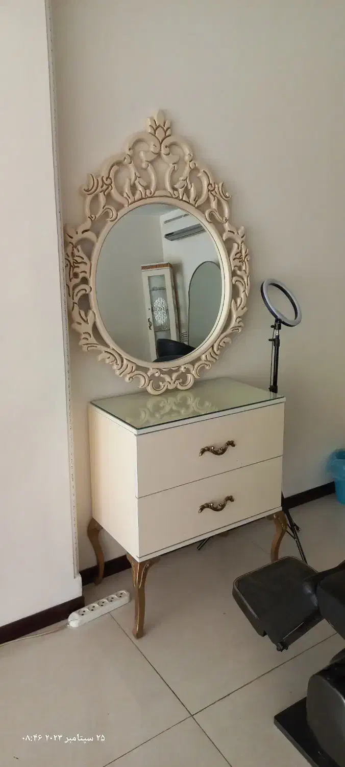 اینه وکنسول ۷کشو و ۲ کشو|آرایشگاه و سالنهای زیبایی|تهران, یافتآباد|دیوار