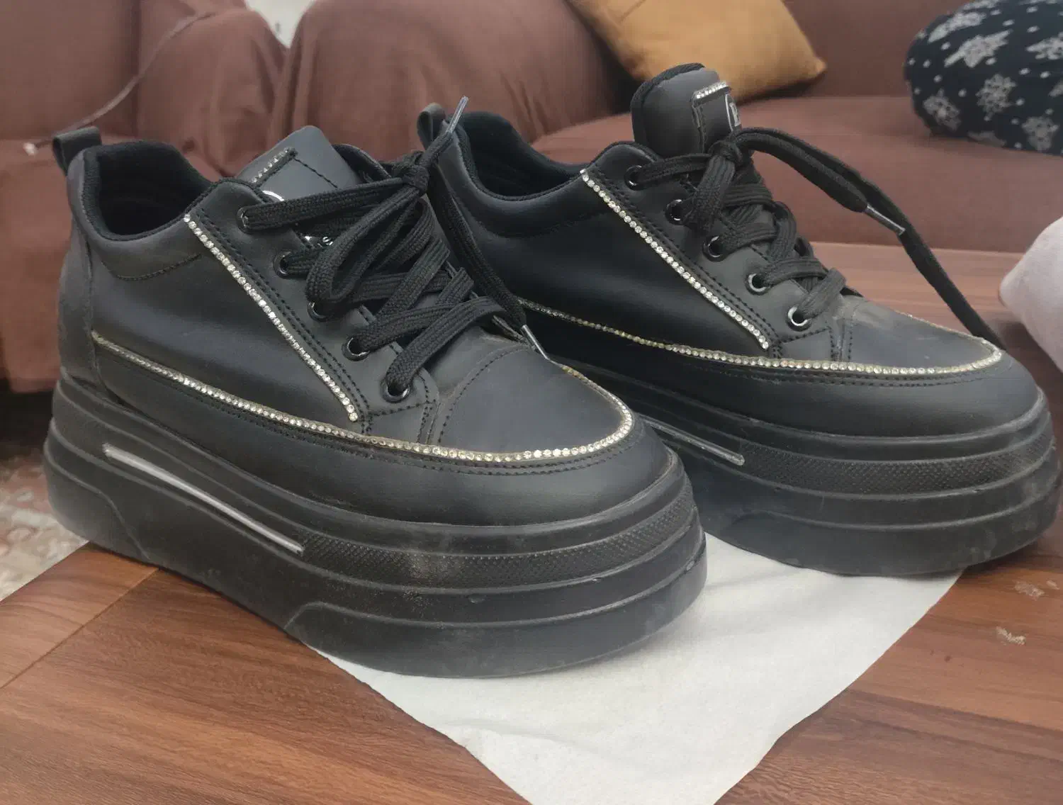 کفش اسپرت پاشنه مخفی|کیف، کفش، کمربند|فیروزآباد, |دیوار