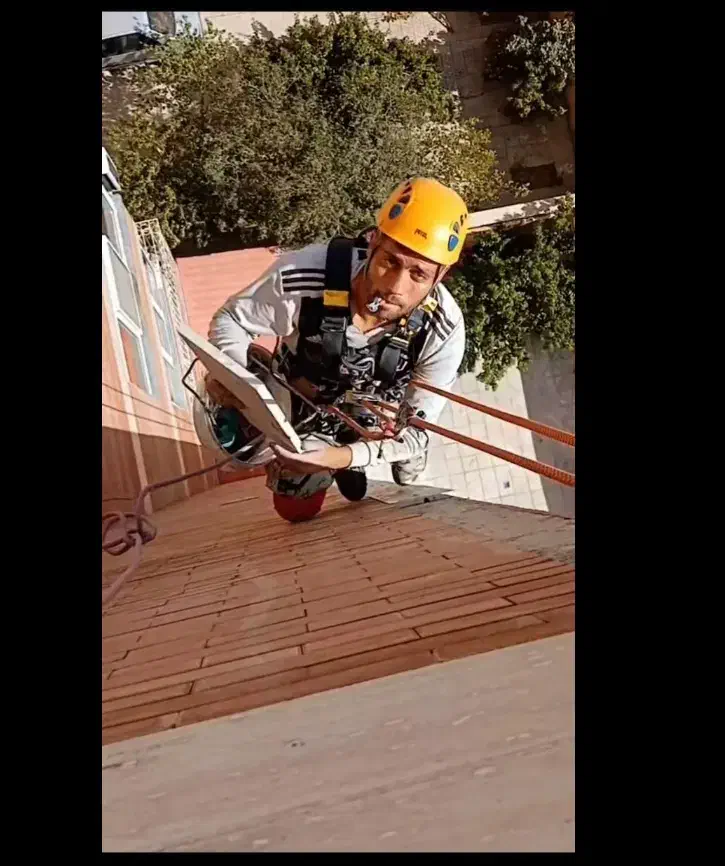 پیچ رولپلاک نما ، کار در ارتفاع، شستشو نما|خدمات پیشه و مهارت|کرج, انبار مپنا|دیوار