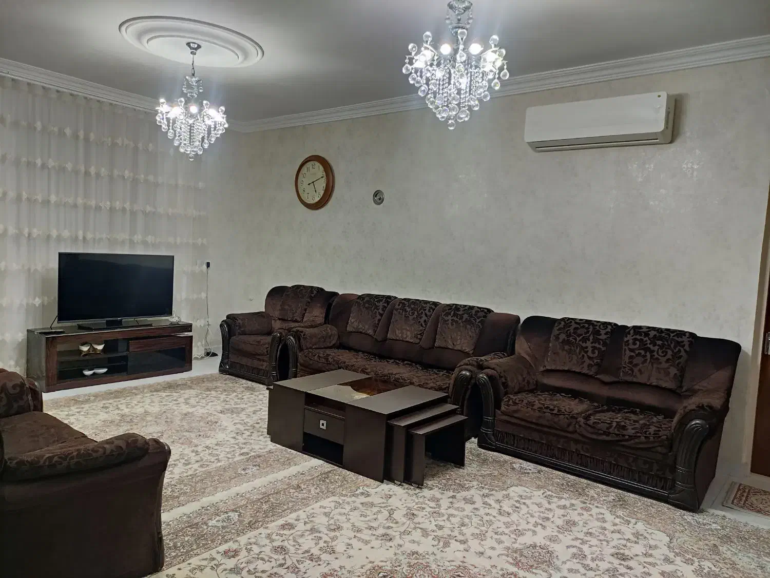 مبل|مبلمان خانگی و میز عسلی|بندر انزلی, نوغان|دیوار