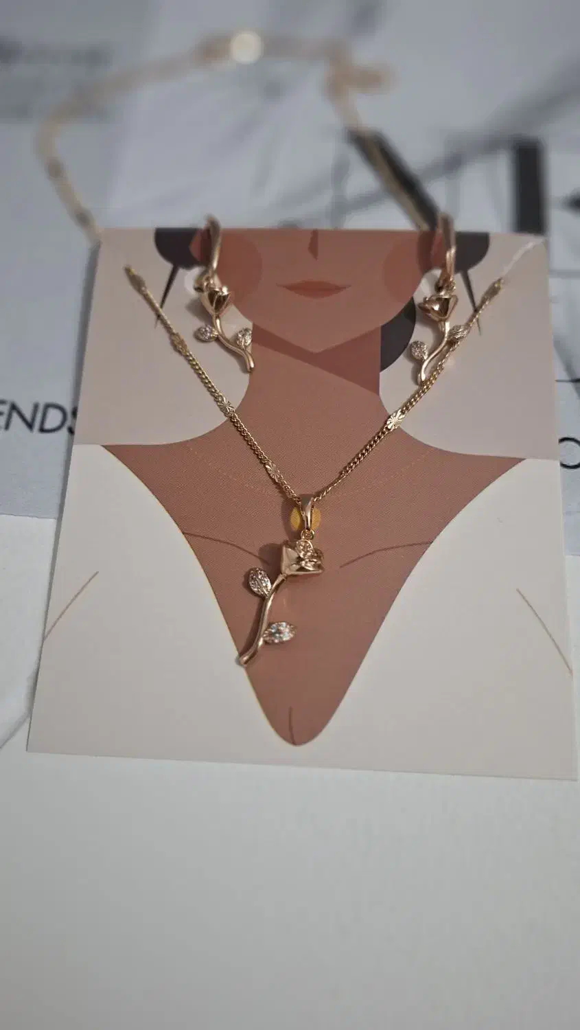 گردنبند نیم ست ساعت دستنبد در پیج دیانا زابل|بدلیجات|زاهدان, |دیوار