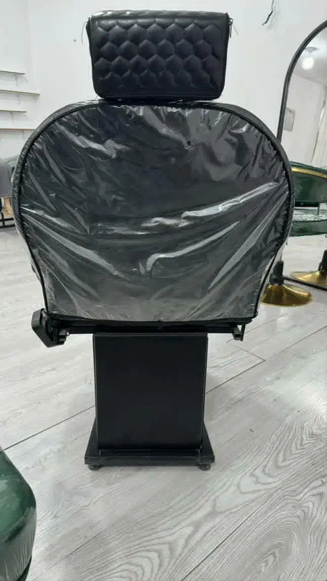 صندلی میکاپ و اصلاح|آرایشگاه و سالن‌های زیبایی|ایذه, |دیوار