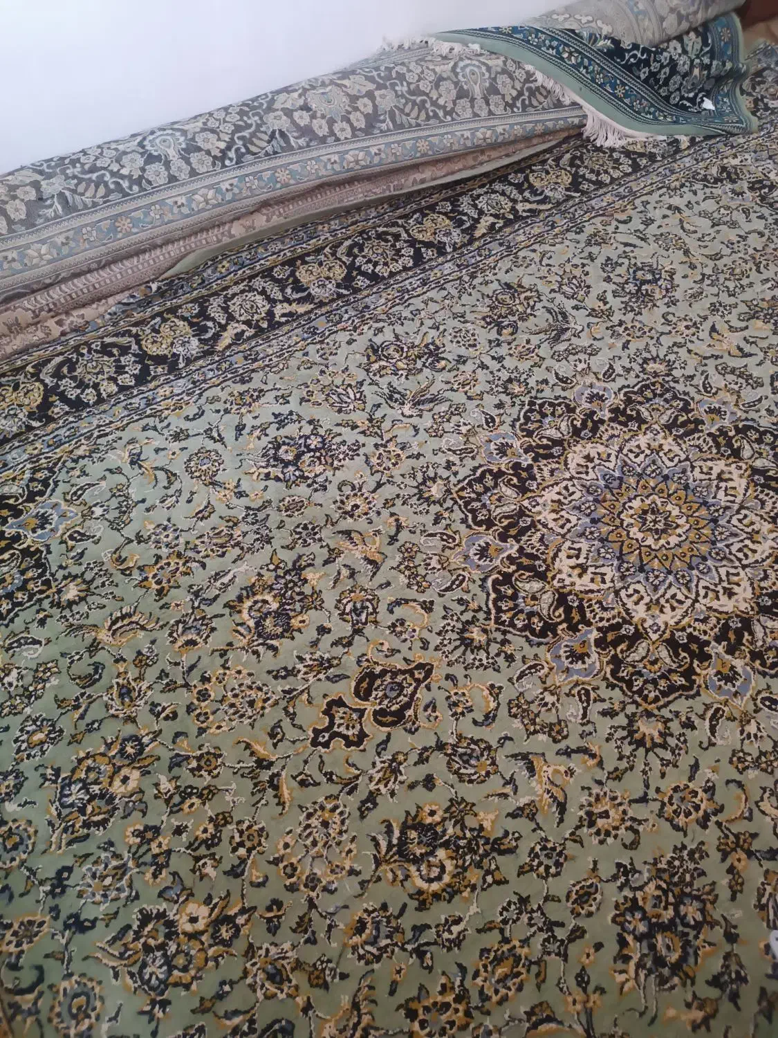 2عدد فرش یک ۱۲ متری  و9متری و یک فرش با مشکل جزئی|فرش|مبارکه, |دیوار