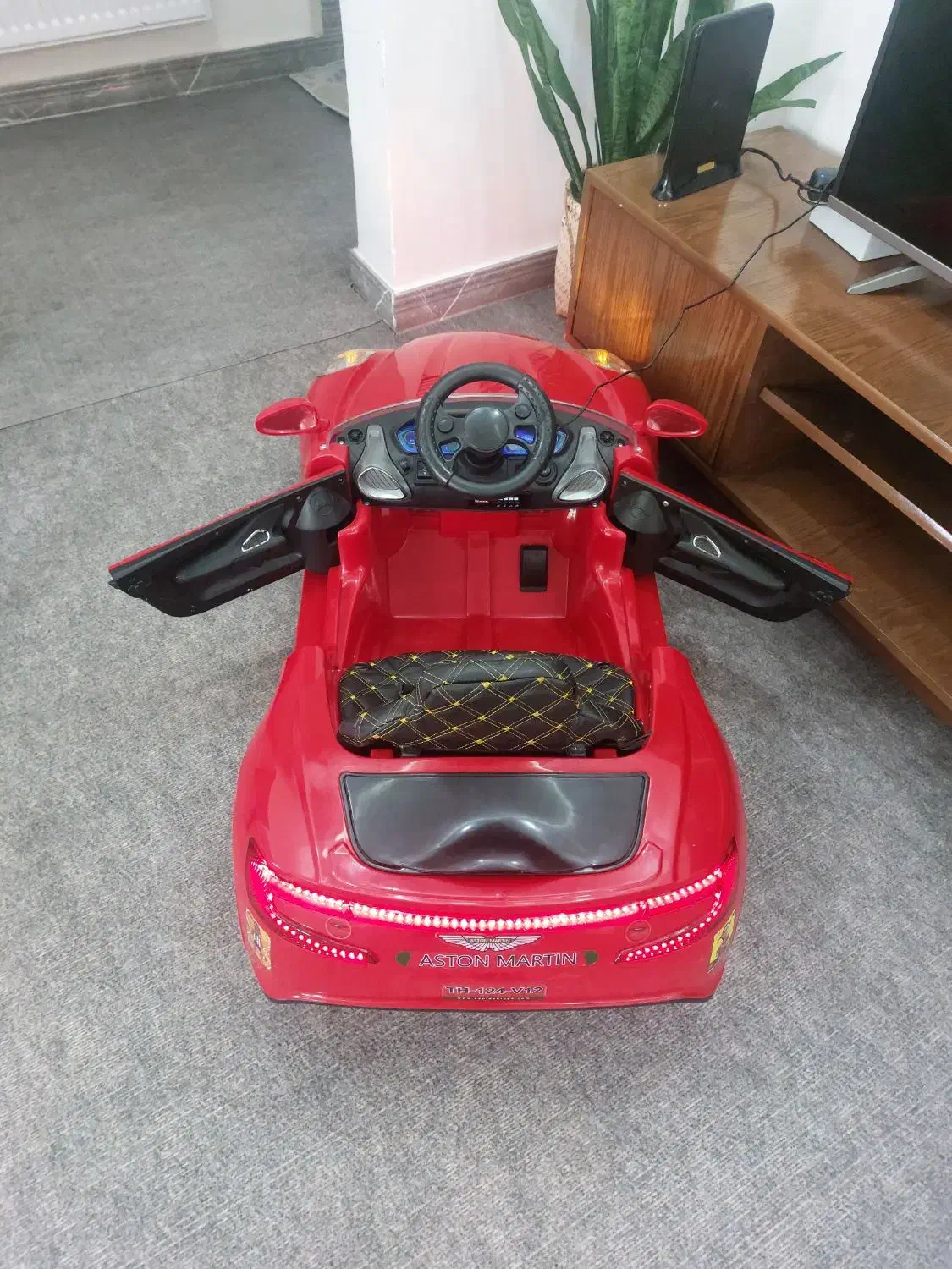 ماشین شارژی|اسباببازی بچه|رشت, پیرکلاچای|دیوار