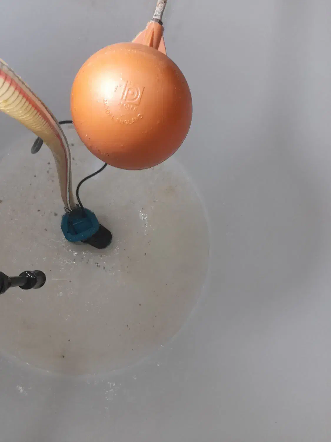 شستشوی مخزن شستن مخزن منبع تانکر لایروبی مخزن اب|خدمات نظافت|اهواز, کوروش|دیوار