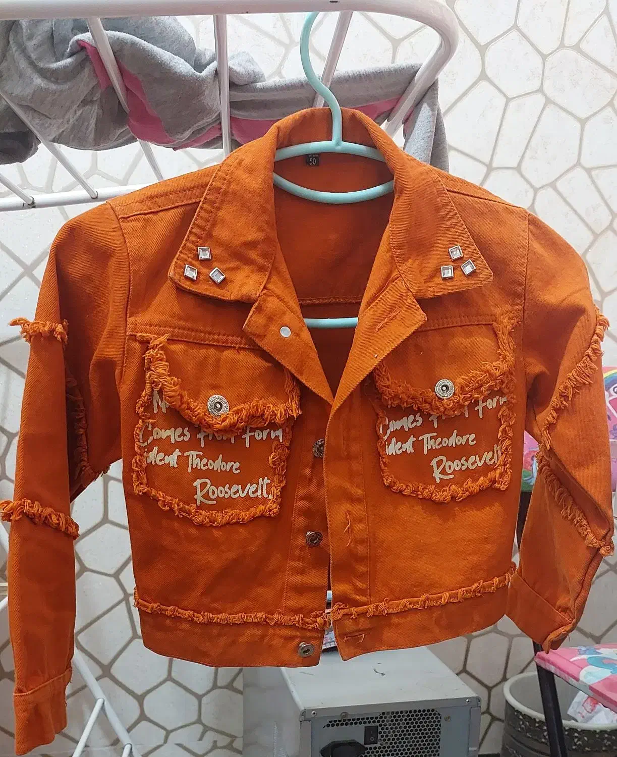 سه تیکه شیک و نو|لباس|خرم‌آباد, |دیوار